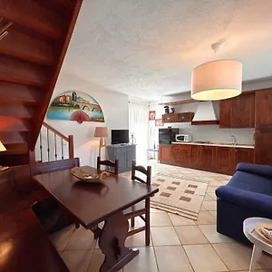 Apartment Italia 90 Two Levels, Domaso